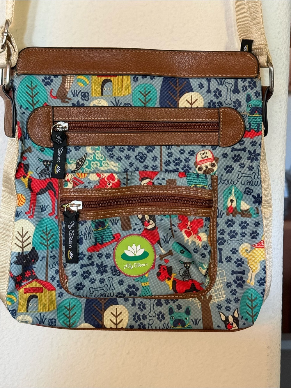 LILY BLOOM PUPPY Purse for dog lovers great condition from Witch’s Estate Sale